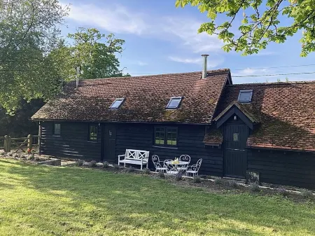 Bessie May Cottage Отели в г. Брокенхерст