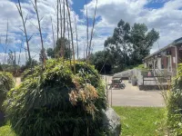 Cosy flat behind a Creek Beach in Gray's Hotels in Grays