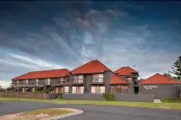 Mariners Cove Waterfront Motel and Apartments Hotels in Raymond Island