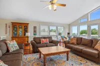 Hot Tub, Fenced Backyard and Lake Views - Stunning Retreat Hotels in Michigan City