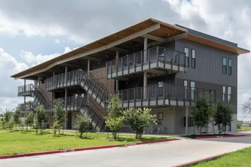 Marco Polo / Texas/ Studio