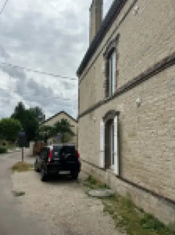 Quiet Studio 12 with Wifi and Parking in Troyes