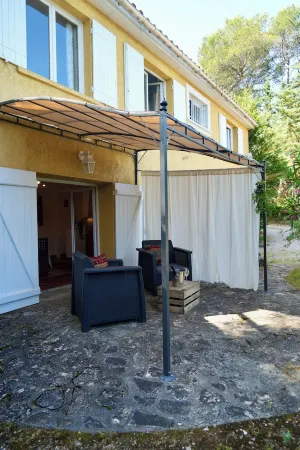 Lovely apartment with AC in charming Le Thoronet