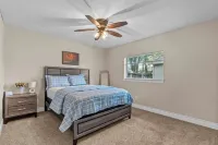 Spring Escape - 7 Miles From IAH