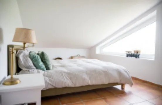 Hill with fabulous views Dam with swimming pool