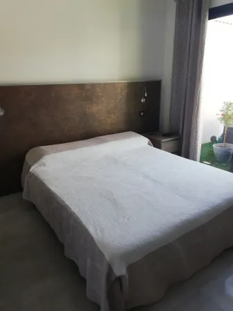 House with garden, walking trails Between land and sea 20 minutes,