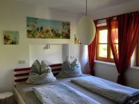 Komfortable Ferienwohnung mit Charme. Optimal für Familien, Paare und Freunde Hotels in Bad Goisern