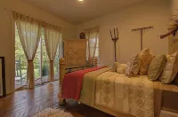 6BD, 5 Bath - Mountaintop Mansion in the Sky