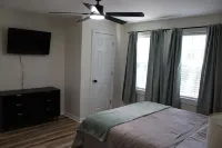 Delightful 2-bedroom house with AC in charming Easley