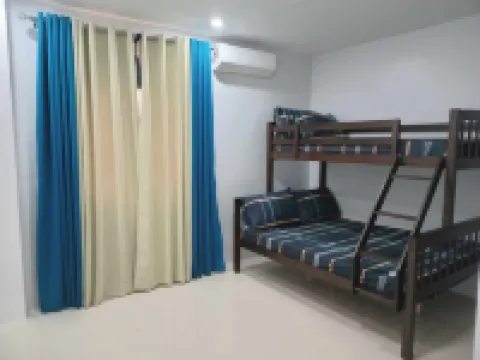 Charming 3-bedroom house with AC, WiFi. Sleeps 13.