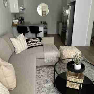 Welcome to Cityscape Serenity Stay, a chic retreat in an upscale city Others