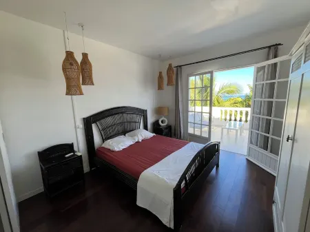 Villa Mahé with pool and sea view