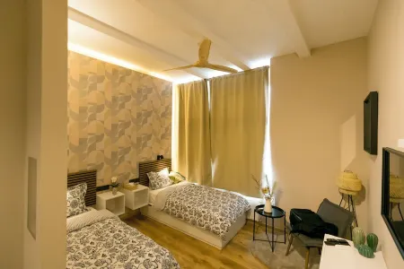 Golden Dove Apartment 0 Отели рядом с достопримечательностью «Парк Тенбош»