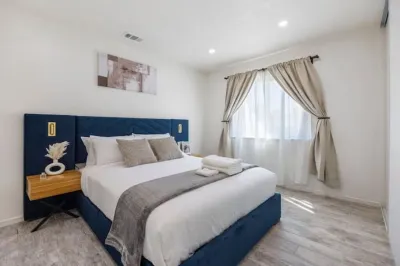 Charming 2BR Getaway in the Hills - BRAND NEW! East Highland Reservoir附近的飯店