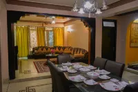 "Prime 4BHK: Ideal Location, 5 Min Walk to Market