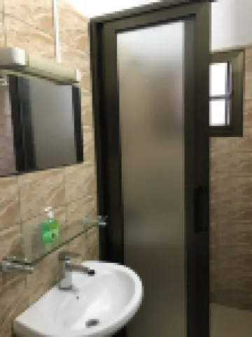 Charming 2 Bedroom Apartment - Quiet , 5mn to beach. Free fast wifi