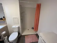 COSY, CHIC STUDIO 5KM FROM PARIS (NOISY-LE-SEC) Hotel a Noisy-le-Sec