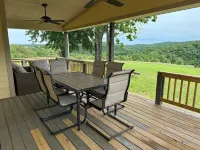 Summit House - 360° Ozark Views on 17 Private Acres Near Buffalo River