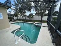 4 Bedroom Pool Home with Spa/Game Room and WiFi - Villas