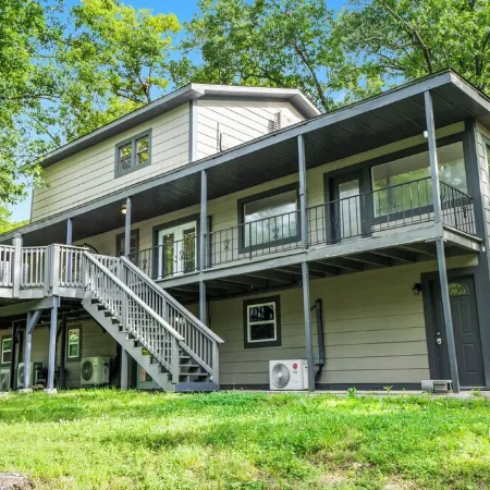 Spacious 4-bedroom Retreat on Table Rock Lake. Darts, Air Hockey, and More!