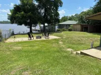 Lakefront 3-bedroom house located on Lake Darbonne.
