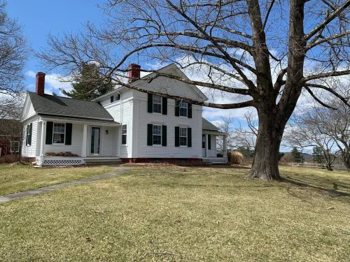 Cozy, spacious, New England Farmhouse close to Hotchkiss School & Lime Rock Hotel di Salisbury