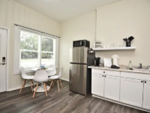 Chic Studio Apartment in Near Downtown Winter Garden Hotels in Winter Garden