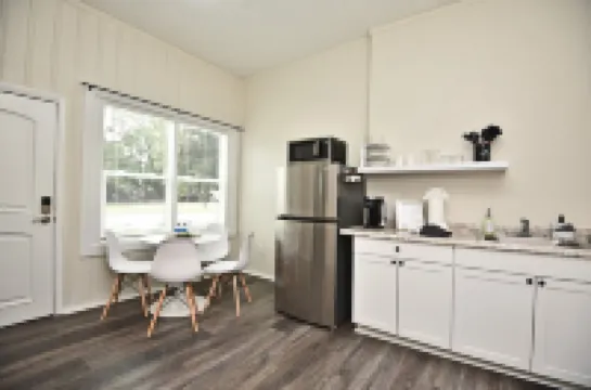 Chic Studio Apartment in Near Downtown Winter Garden Hotels in Winter Garden
