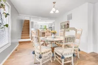 Charming Downtown Harrison Home Hotels in Harrison