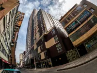 Cómodo Loft en Centro de Bogotá, a 10 Minutos de Monserrate Отели в г. Лос Мартирес