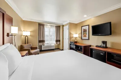 Comfort Inn & Suites Salinas Hotels in Salinas