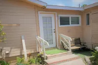 Cheerful,1 bd home + pool, SCUBA equip, walk to beach