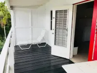 Falmouth Beach D2 lovely ocean view Hotel di Liberta