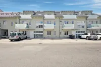 Sunset Escape - new building comfort, top connection, parking, 4k Smart TV Hotels in Dasing