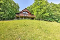 Cabin Near Grand Lake' w/ Private Deck! - Parking