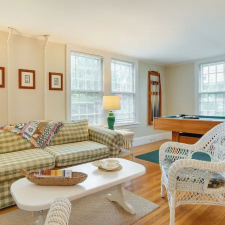 1 Mi to Marina! Hyannis Family Getaway w/ Deck