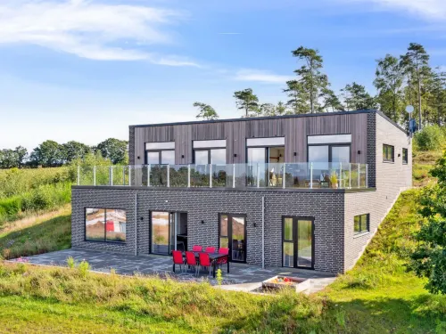 "Ann" - 1.3km from the Sea