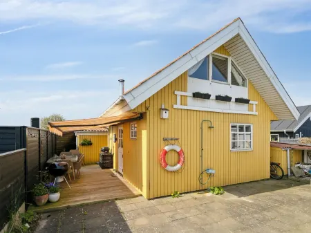 "Asgerd" - 20m from the sea Отели в г. Otterup