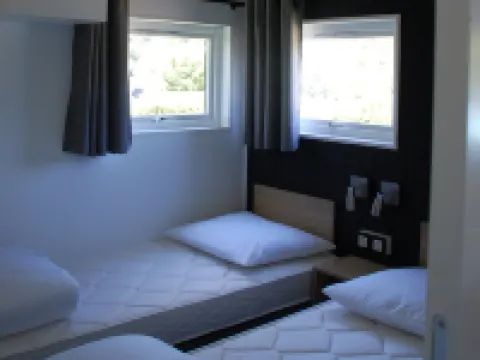 シャレー イン バールセ ヘイ ウィズ モダン コンフォーツ トゥルンホウトのホテル