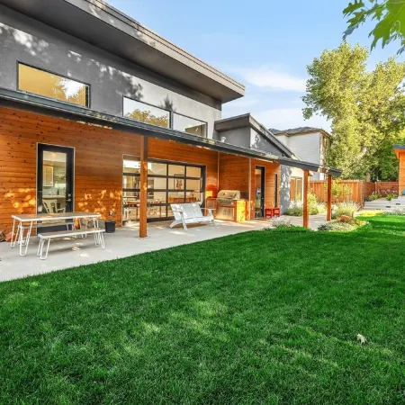 Boulder Indoor-Outdoor Oasis