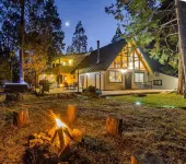 Near 2 Yosemite Entrances - Hot Tub - Fire Pit - Wood Burning Stove - Pets OK