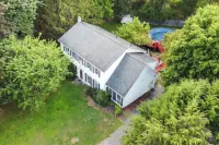 Wallkill 4BR Retreat Large Yard Pet Friendly Hotels in Shawangunk