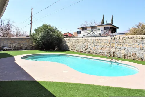 El Chuco Home W Pool, Pool Table,15 Min Downtown