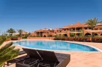 Amendoeira Golf Resort - Pools