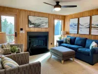 58 Powderidge, Snowshoe, WV - Cozy Chalet Hotels in Snowshoe