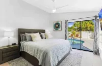 Luxurious Modern 4BR, Heated Pool near Beach and Mercato! Newly Renovated! Hotels in Naples Park