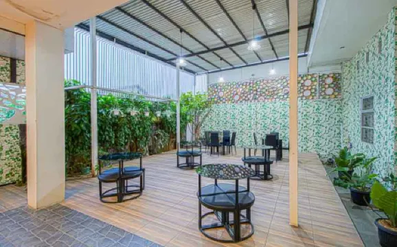 Grand Aceh Hotel Отели в г. Банда Асех