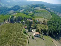 Tuscan Charm: Frassini Cottage Hotels in Chiusdino