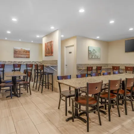 Best Western Plus Inn of Hayward