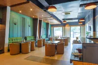 Max Hotels Prayagraj - breakfast